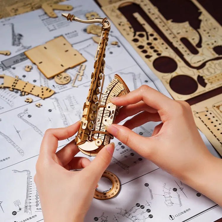 Saxophone - 3D Fa puzzle - Makett Kuckó
