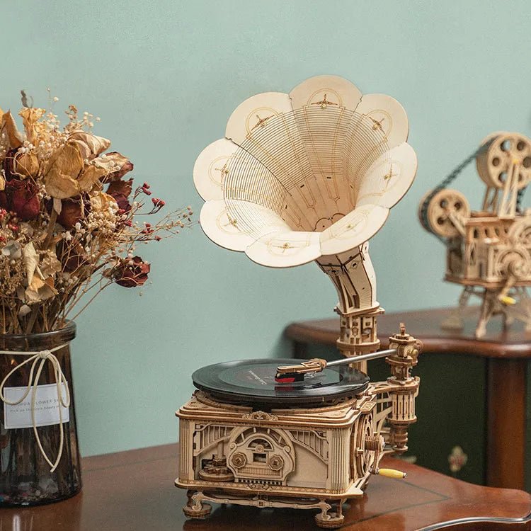Gramophone - 3D Fa Puzzle ( zenélő ) - Makett Kuckó