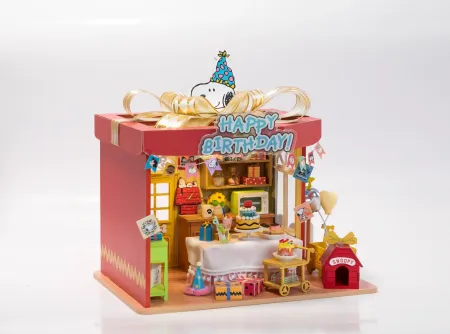 1Puremind_x_Snoopy_Birthday_Party_wooden_puzzle_detail_close_up_3